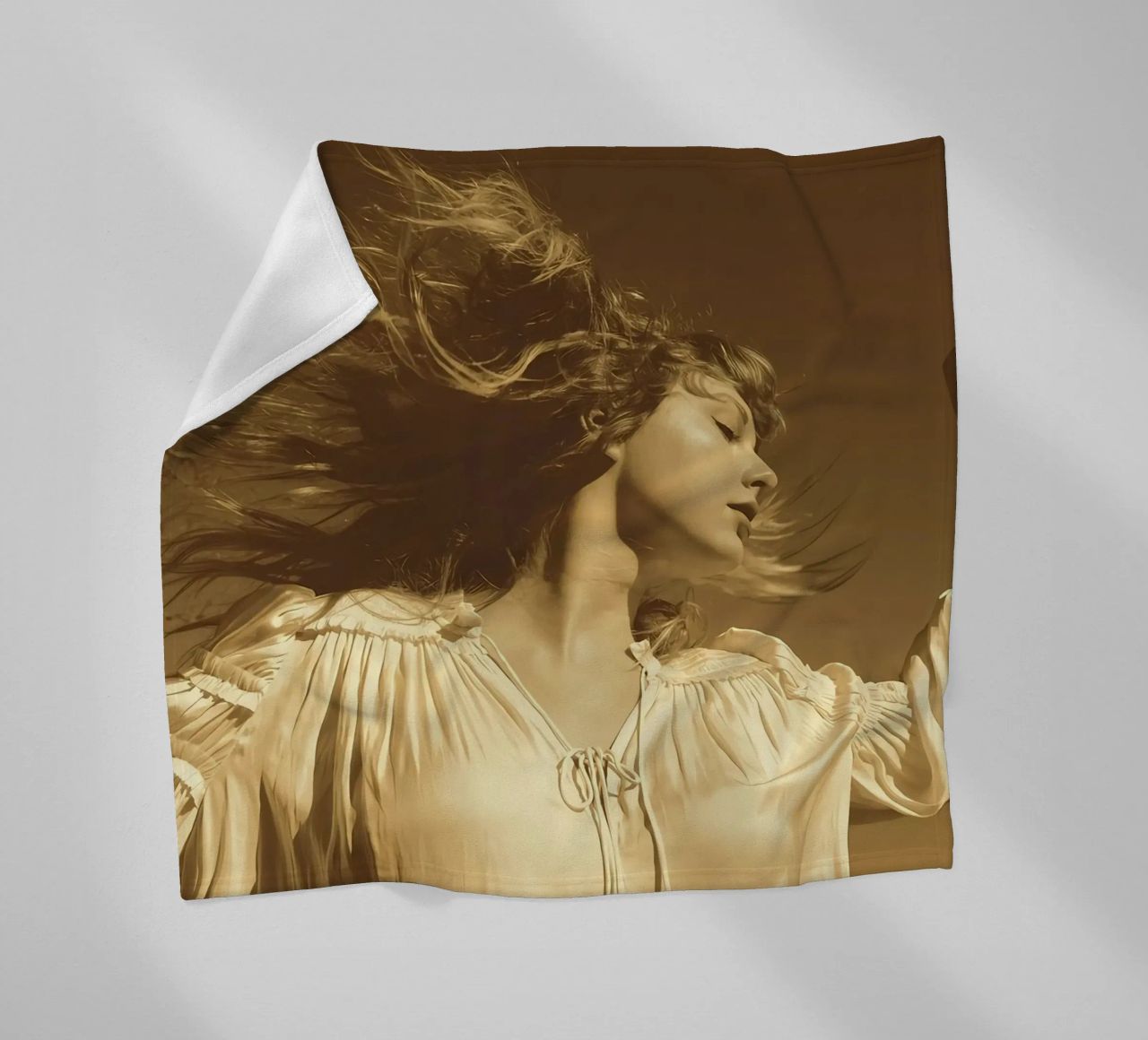 Fearless Swift fleece blanket by AARON