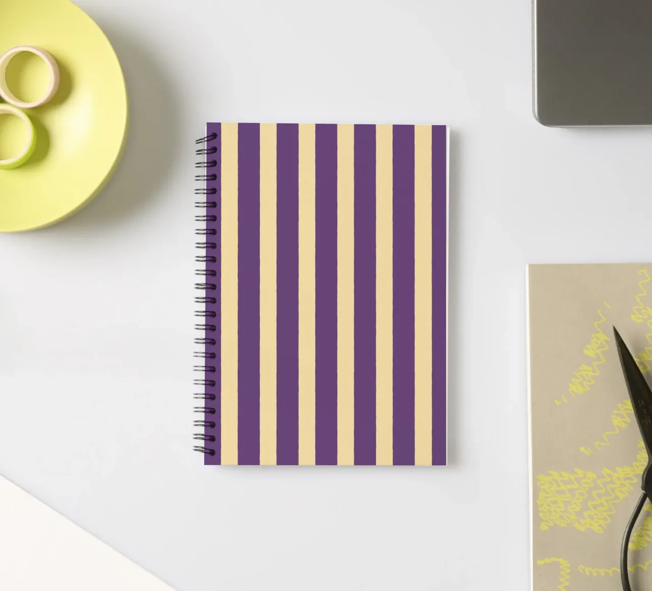 Motif de rayures simples - Violet Jaune carnet à spirale de MoonlightPrint