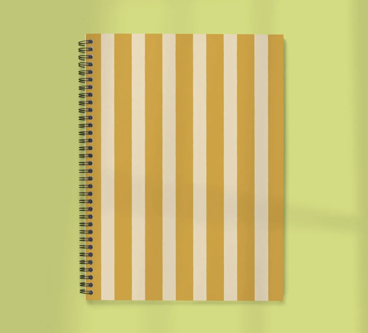 Motif de rayures simples - Jaune d'or carnet à spirale de MoonlightPrint