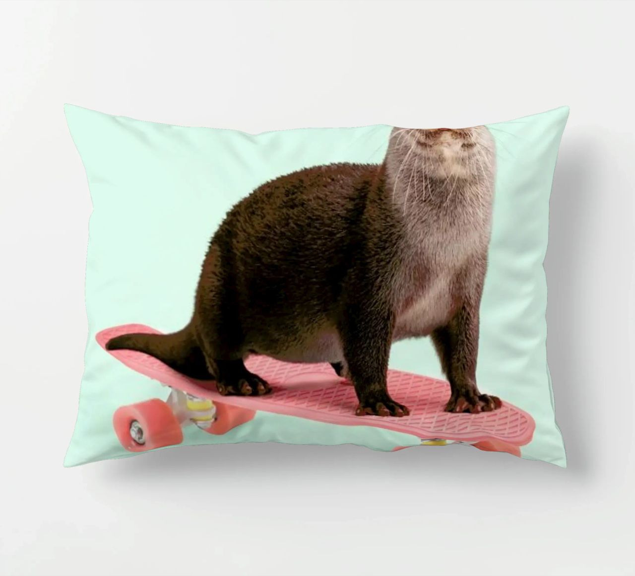 Skate Otter cuscino da Paul Fuentes Design