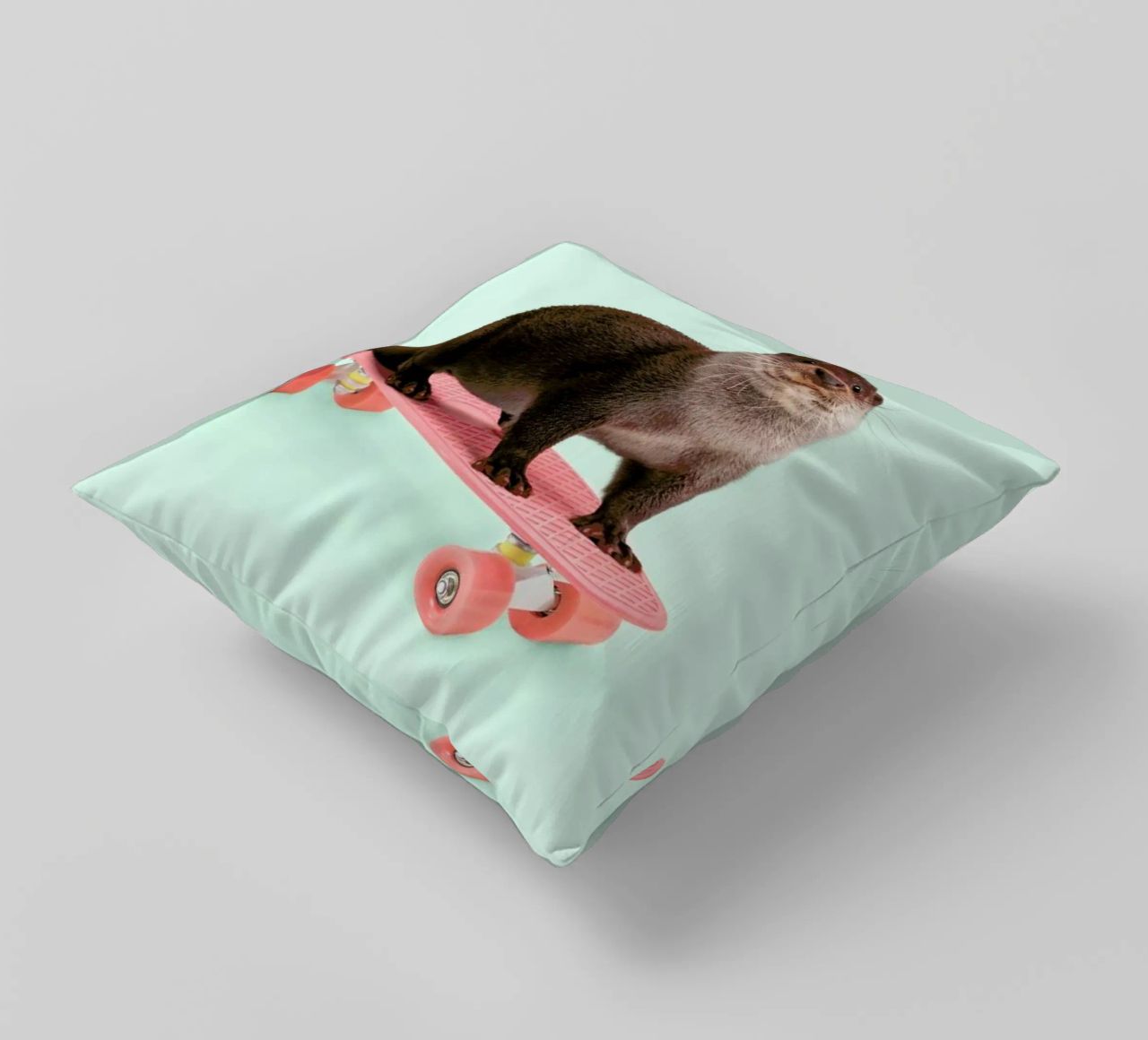 Skate Otter cuscino da Paul Fuentes Design