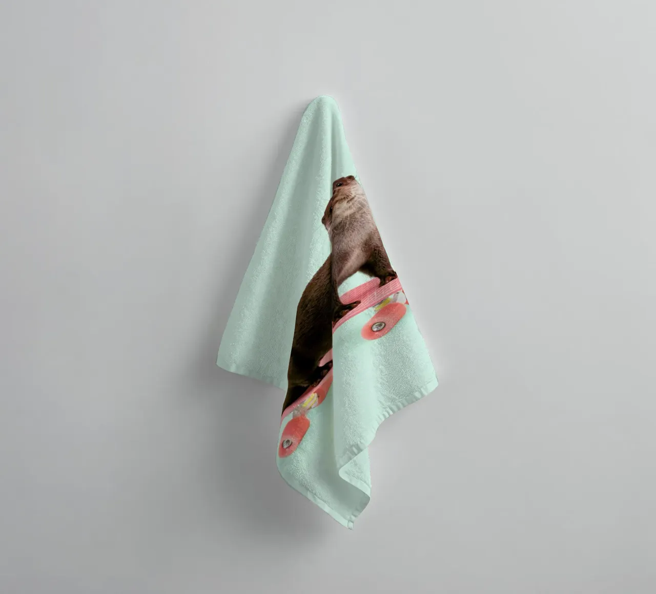 Skate Otter asciugamano da bagno da Paul Fuentes Design