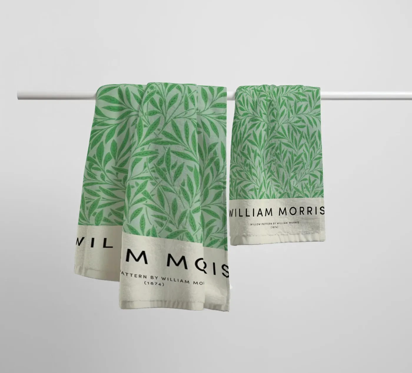 William Morris - Willow Pattern badhanddoek van Vintage by JUNIQE