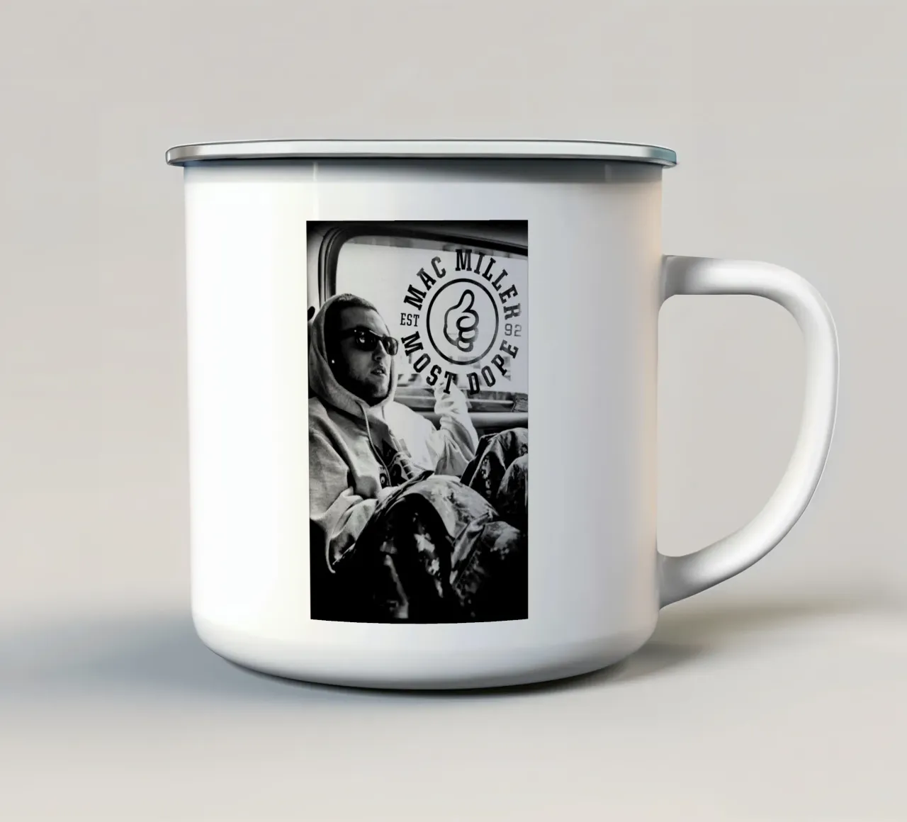 Most Dope Est 92 - Mac Miller in bianco e nero tazza in smalto da rockytamoe