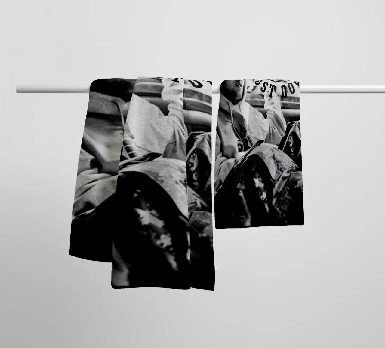 Most Dope Est 92 - Mac Miller Zwart Wit badhanddoek van rockytamoe