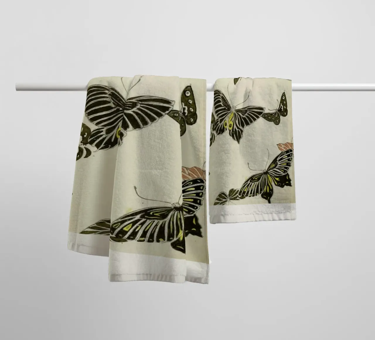 Shin-Bijutsukai - Butterflies asciugamano da bagno da Vintage by JUNIQE