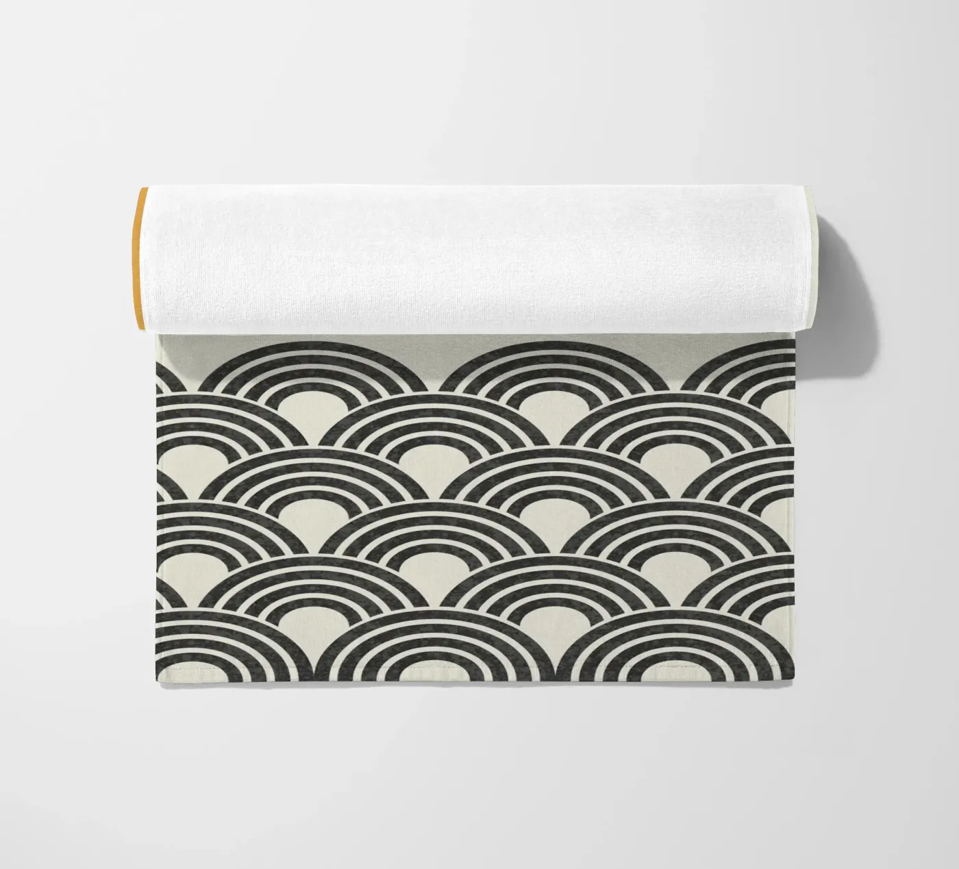 Sun Wave Pattern - Oriental telo mare da MoonlightPrint