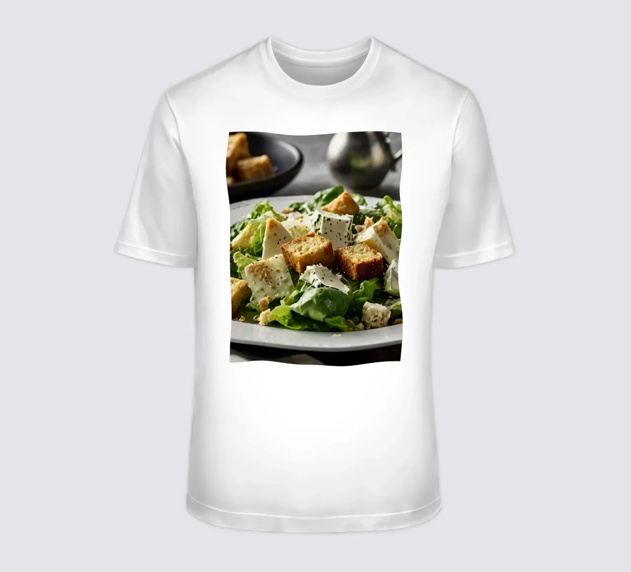 Frischer Caesar-Salat mit knusprigen Croutons und cremigem Dressing T-Shirt von DesignDoodle