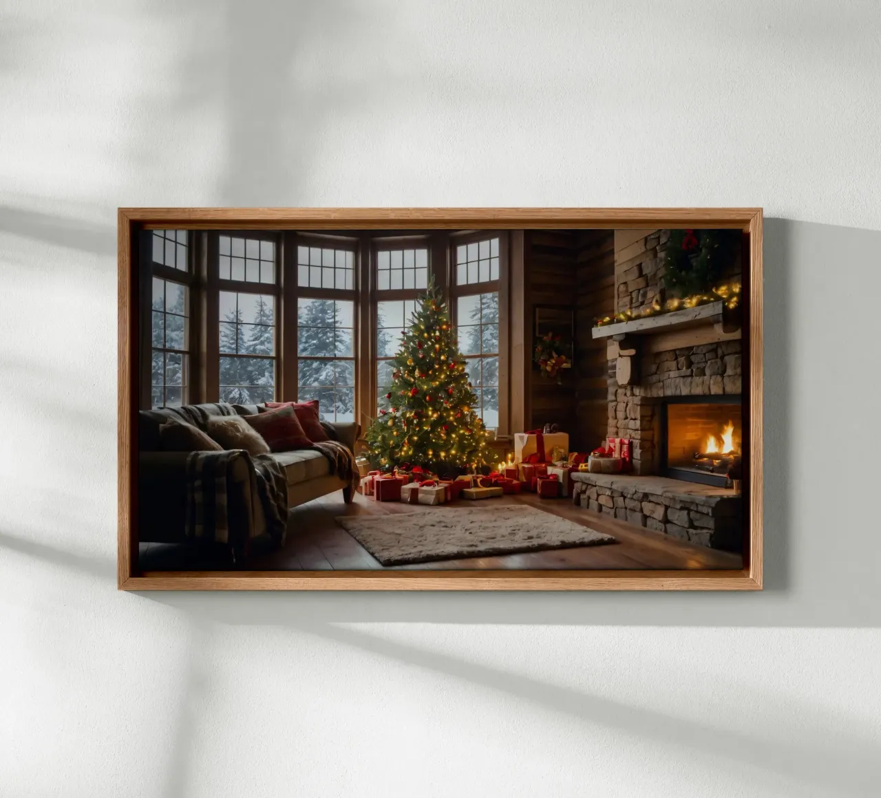 Gemütliches Winterwohnzimmer mit einem geschmückten Weihnachtsbaum Leinwand von DesignDoodle
