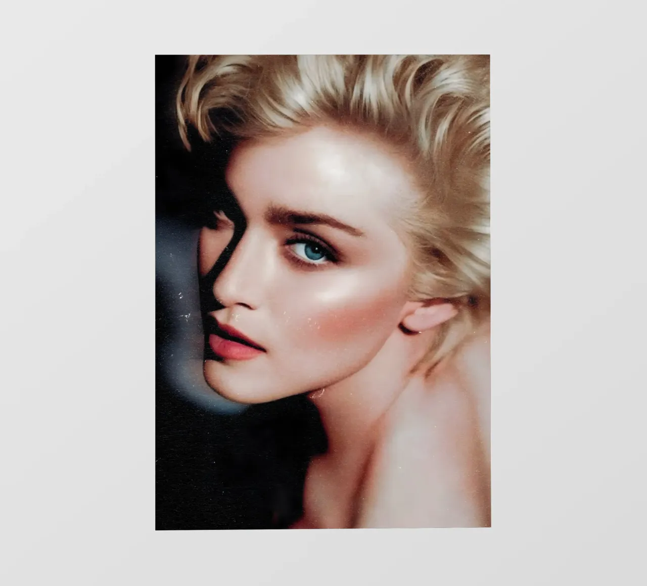 Madonna telo in pvc da Low poly art
