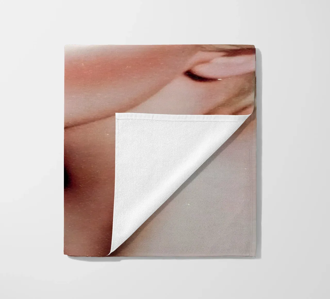 Madonna telo mare da Low poly art