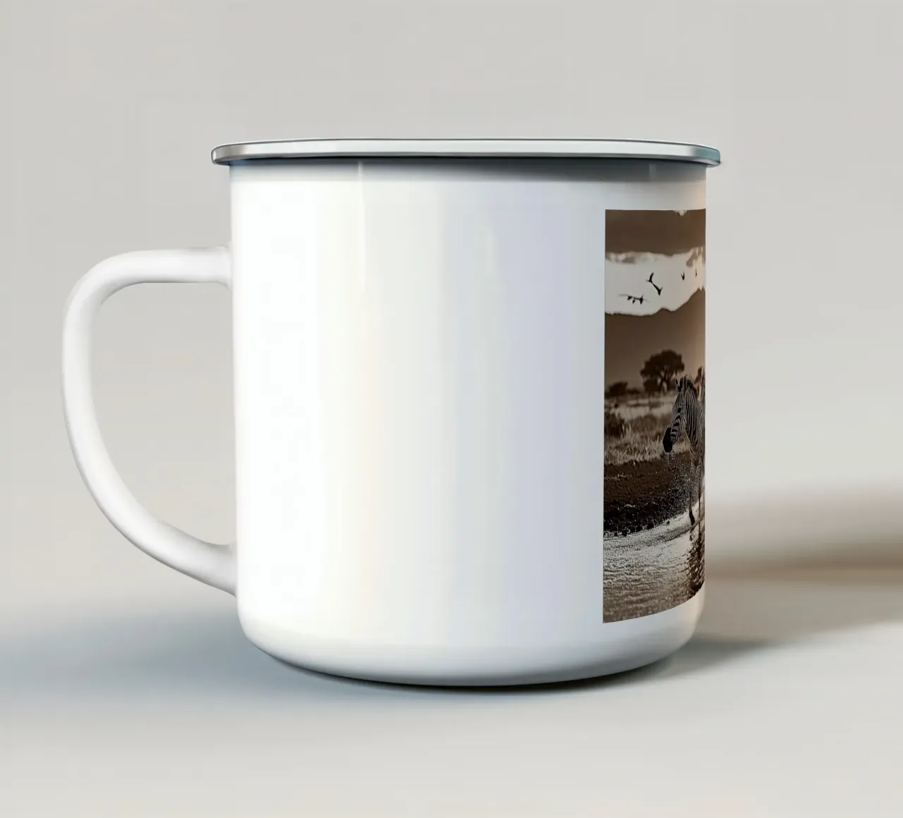 TROUPEAU DE ZEBRES. Sépia relief tazza in smalto da Thierry vobmann photography