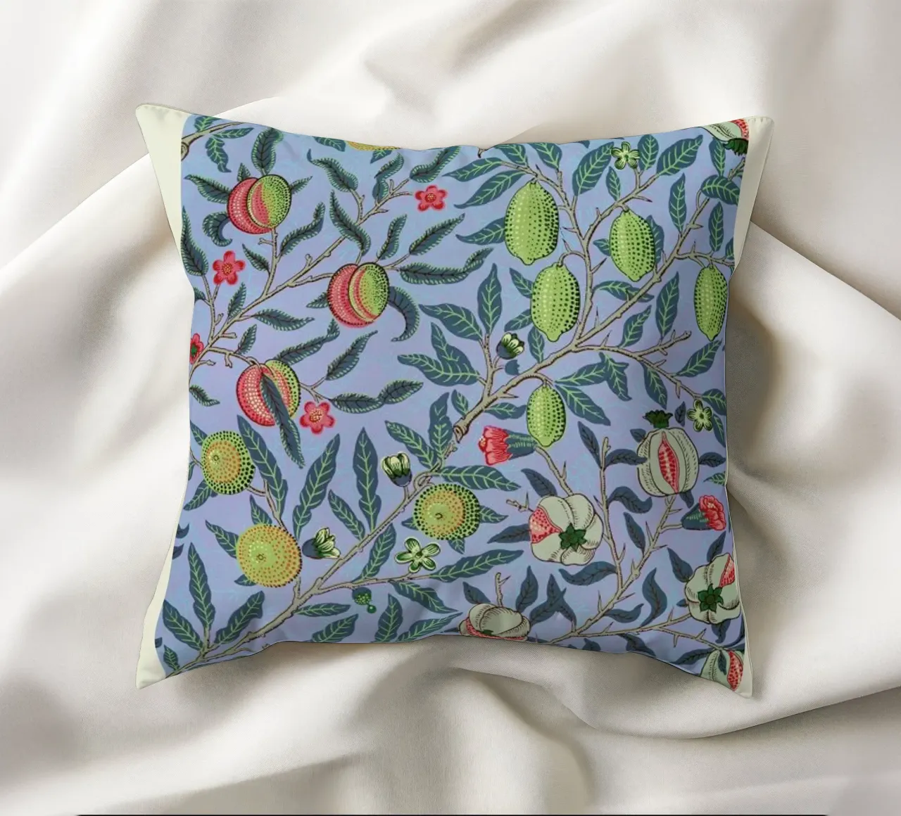 William Morris - Fruit Or Pomegranate cuscino da Vintage by JUNIQE
