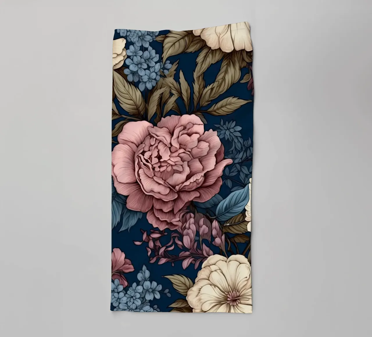 Fiore vittoriano asciugamano da bagno da Botanical Pattern House