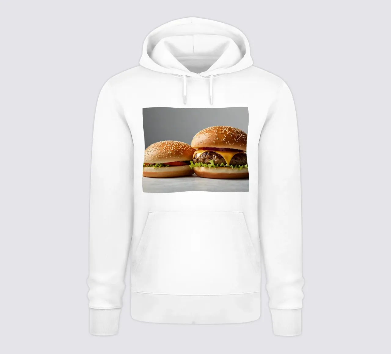 Delizioso cheeseburger e semplice hamburger su un piano di lavoro felpa con cappuccio da DesignDoodle