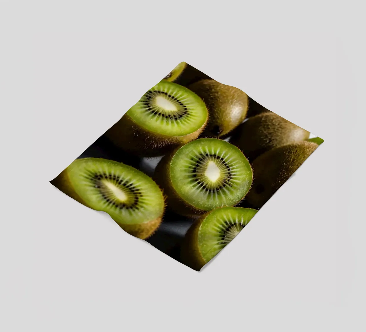I kiwi appena tagliati sono esposti in vivaci tonalità di verde coperta in pile da DesignDoodle