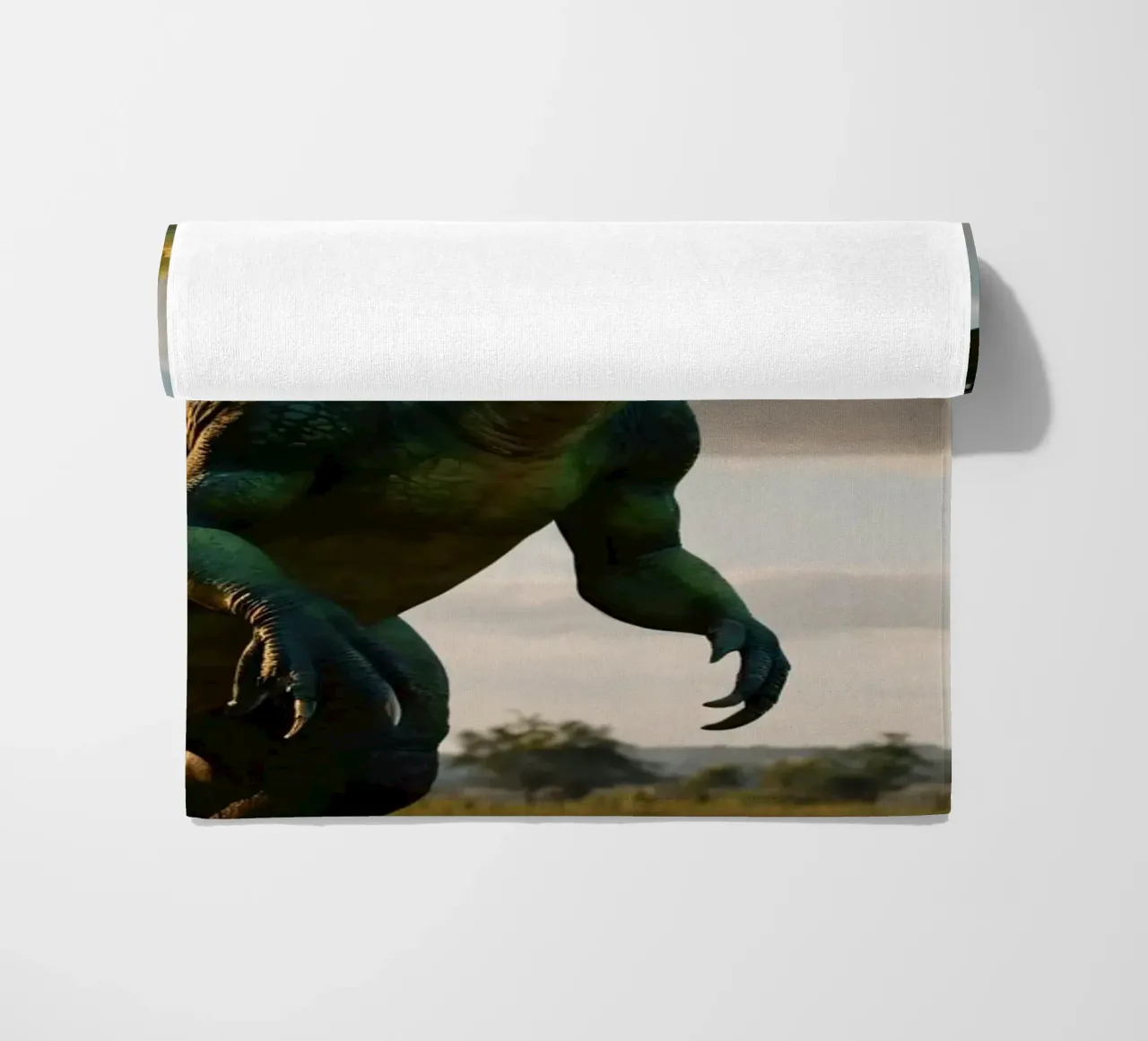 Un dinosauro realistico si erge in un paesaggio lussureggiante telo mare da DesignDoodle