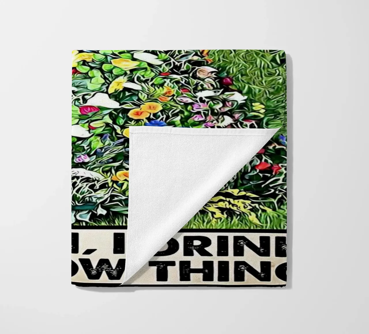 Ecco cosa faccio: faccio giardinaggio, bevo e so tutto. telo mare da Aaronshop