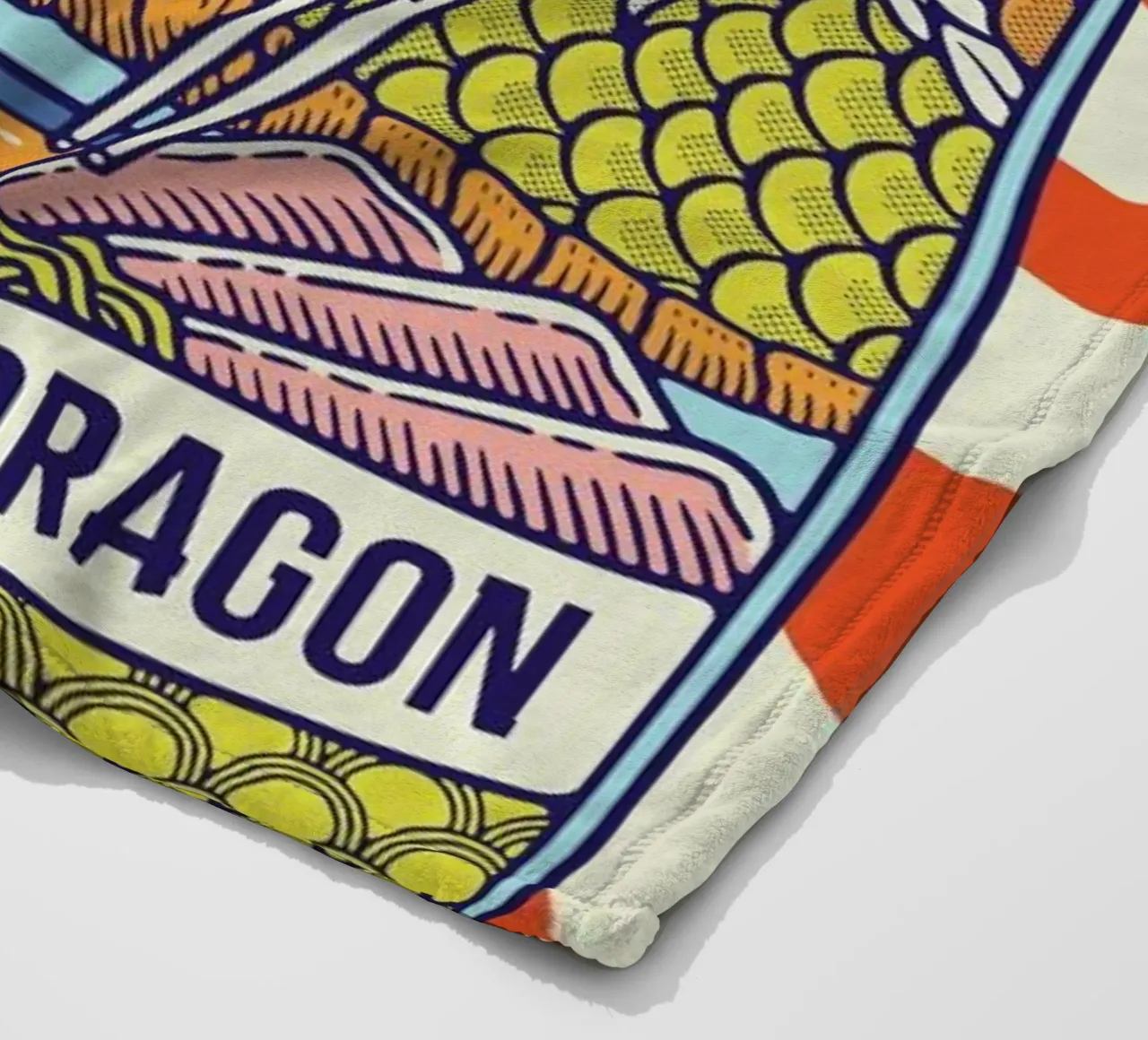 Ramen to a Dragon II coperta in pile da daylight design studio