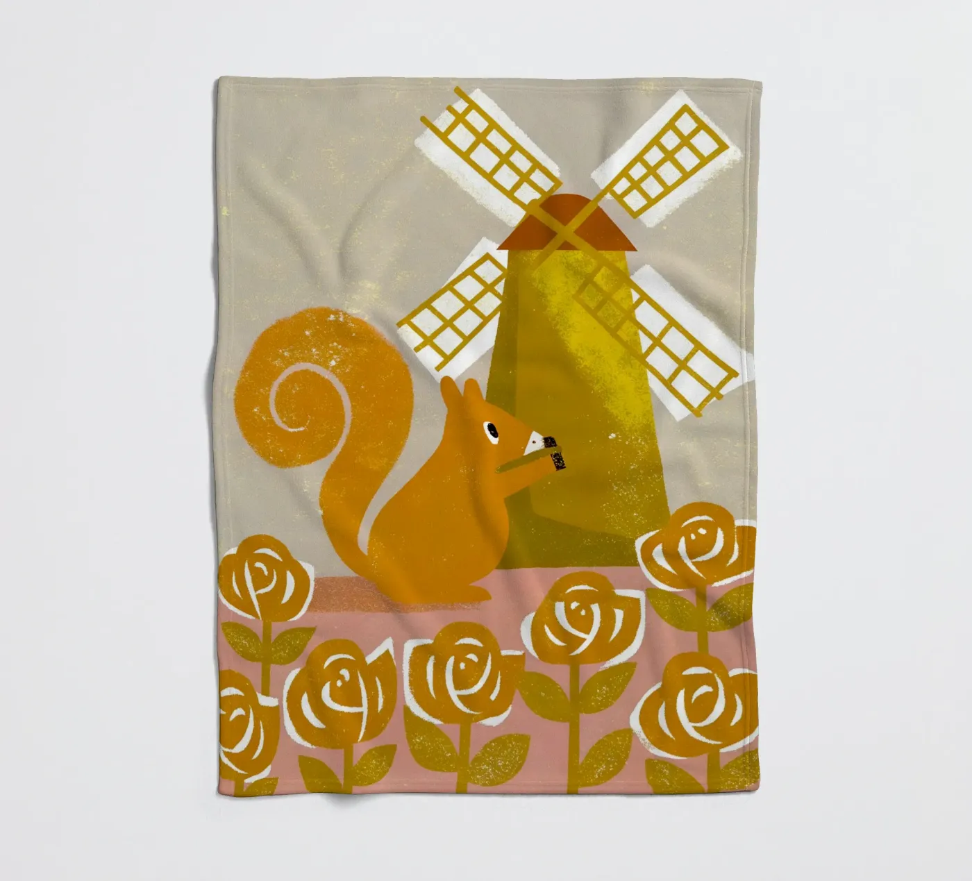 Windmühlen-Eichhörnchen Fleecedecke von THE LATEST SHOP