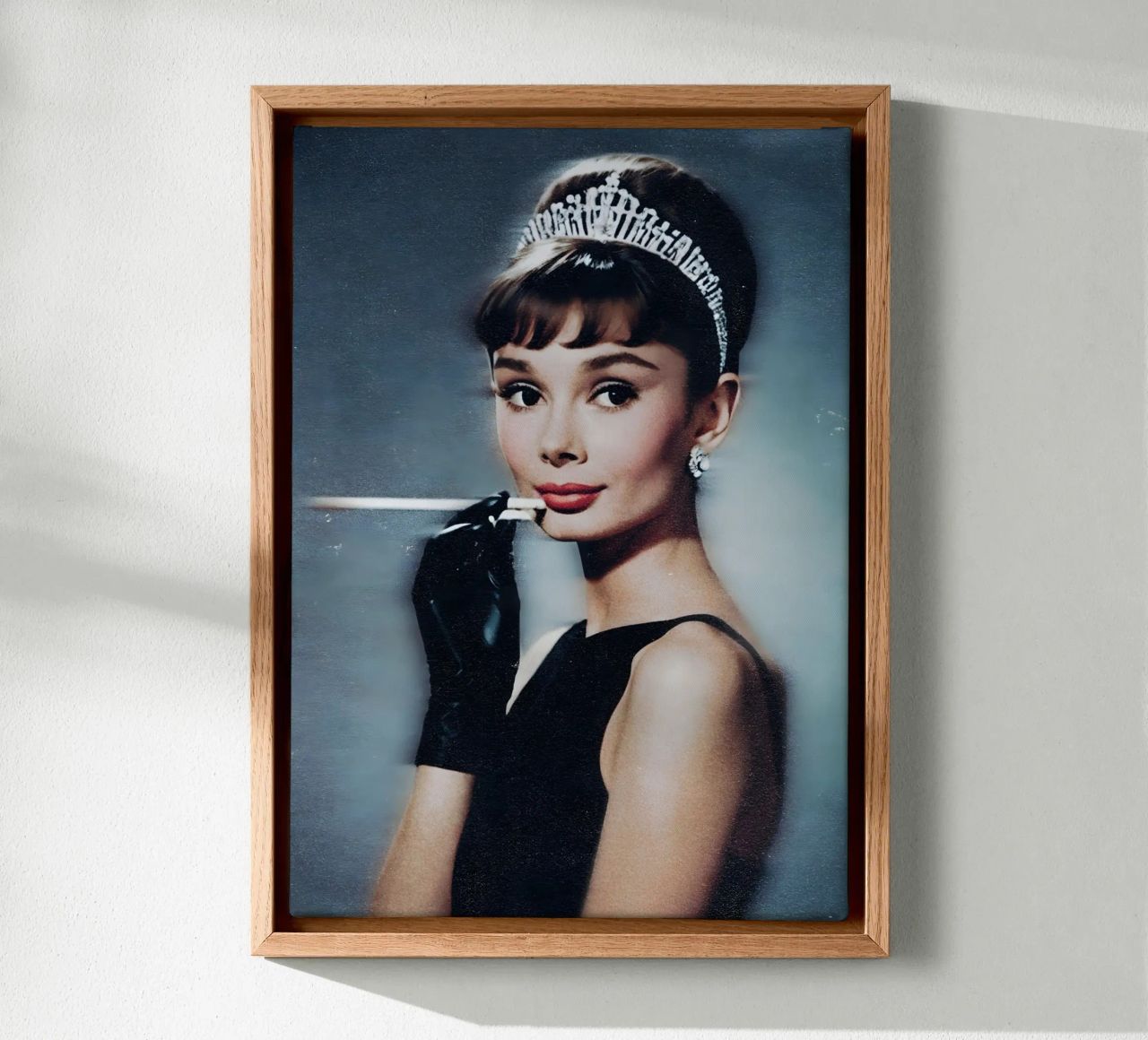 Audrey Hepburn Leinwand von Low poly art