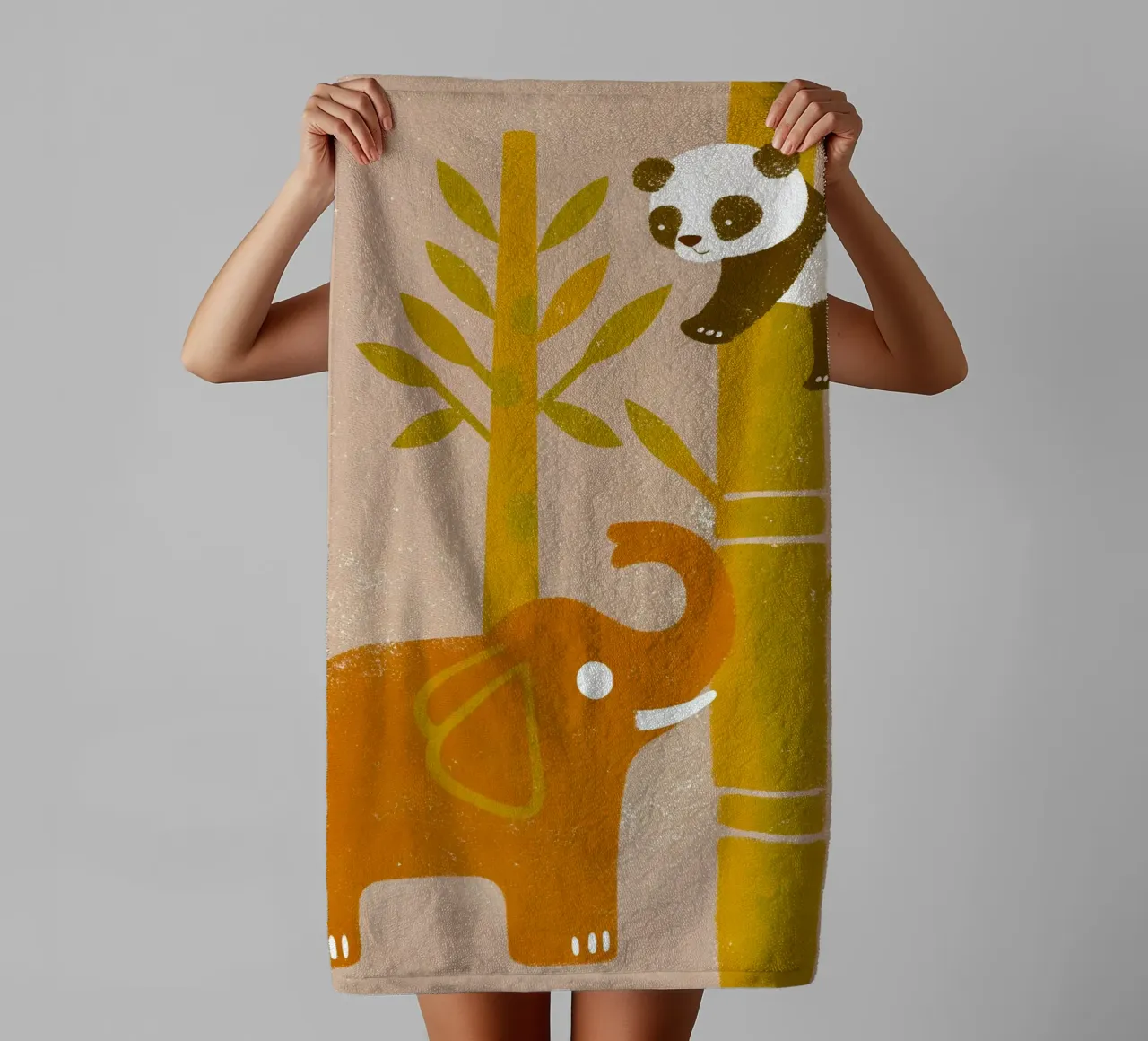 Elefant und Panda Handtuch von THE LATEST SHOP