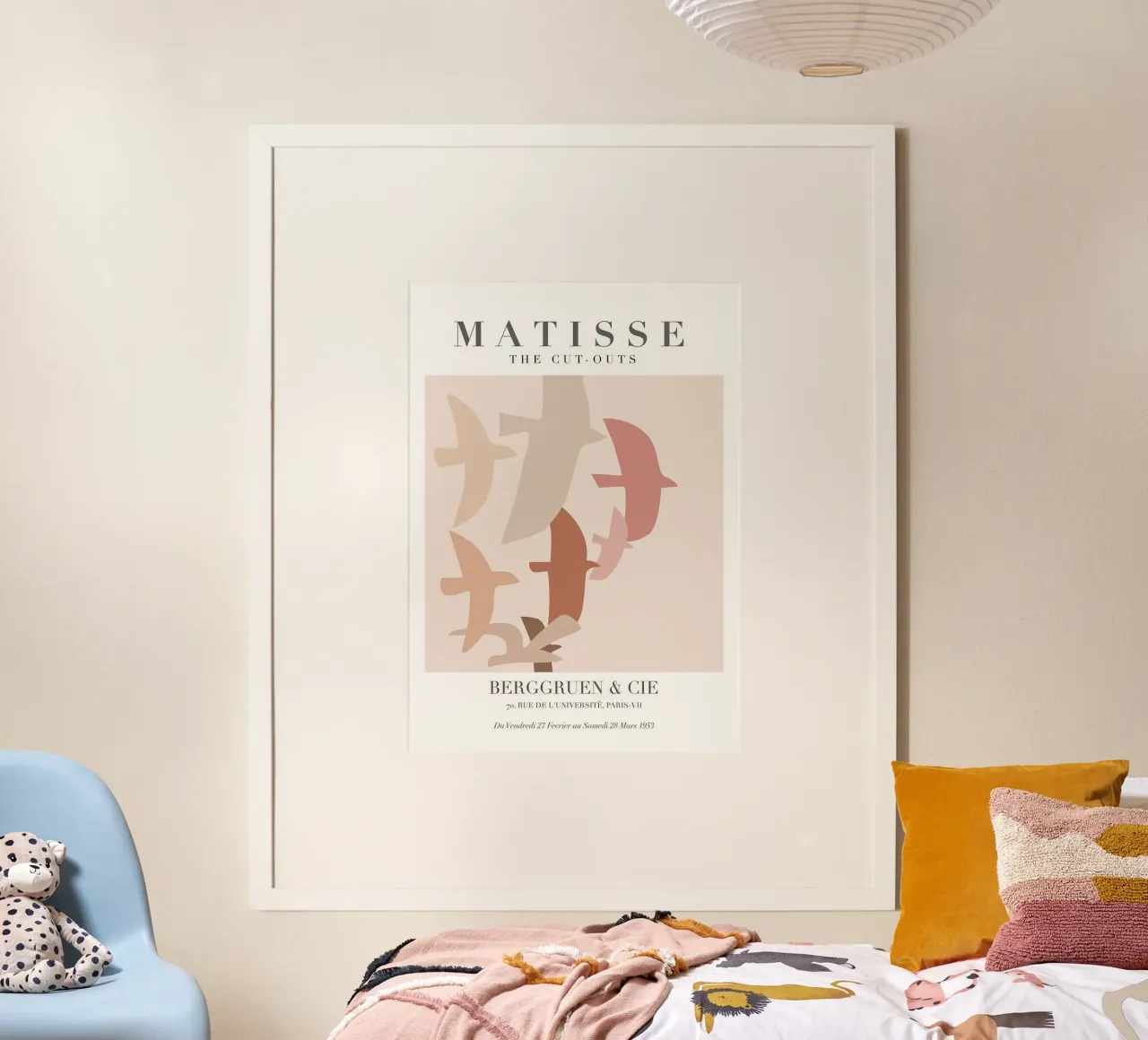 uccelli ritagliati poster con telaio in legno da Luke Yaeger