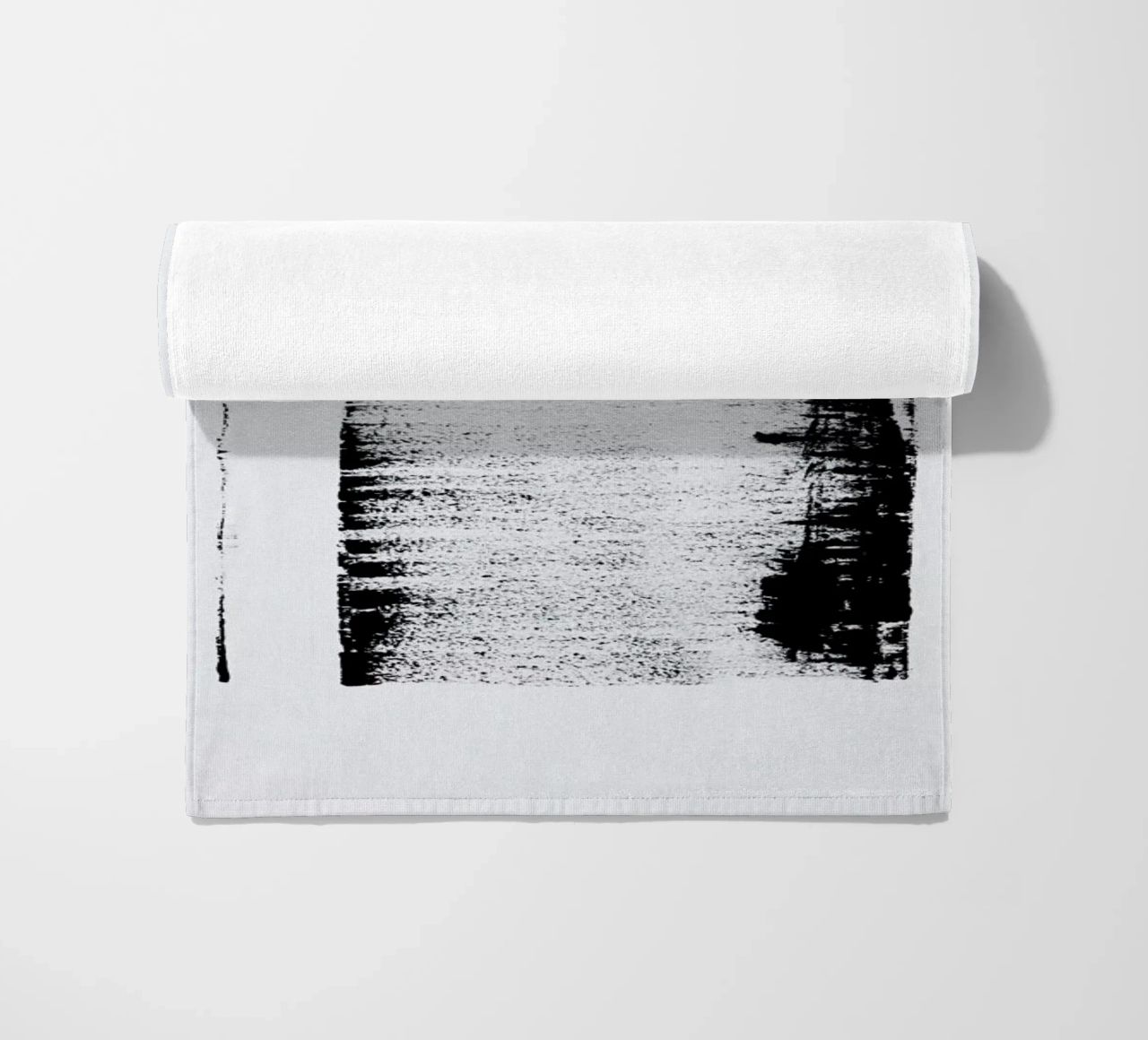 Black And White Minimal Abstract telo mare da Ingrid Beddoes