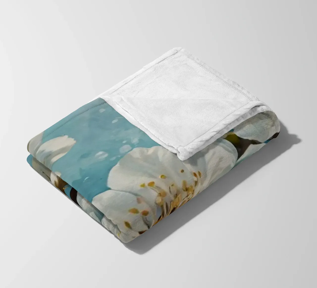 Delicati e tranquilli fiori di ciliegio bianco in fiore coperta in pile da DesignDoodle