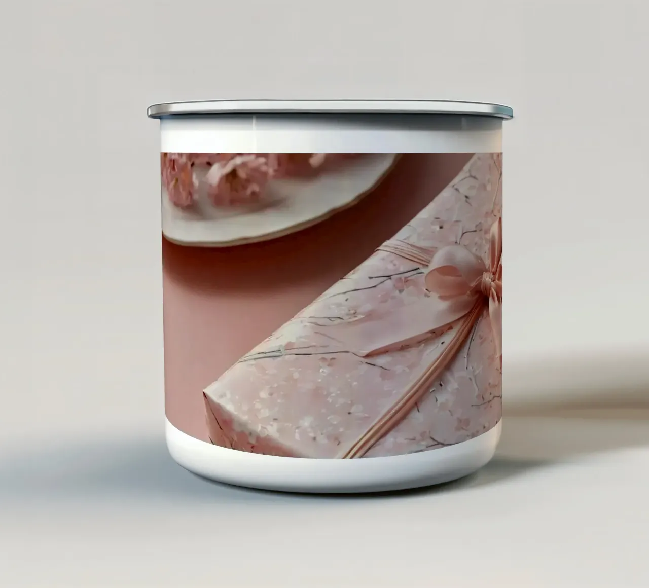 Una confezione regalo splendidamente confezionata con fiori di ciliegio pastello tazza in smalto da DesignDoodle