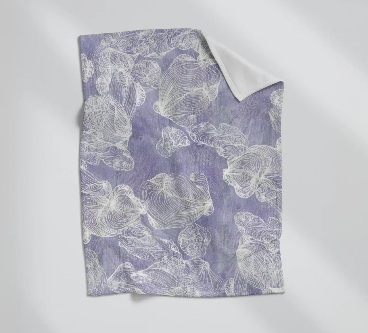 Geisterschalen Fleecedecke von Giulio Iurissevich