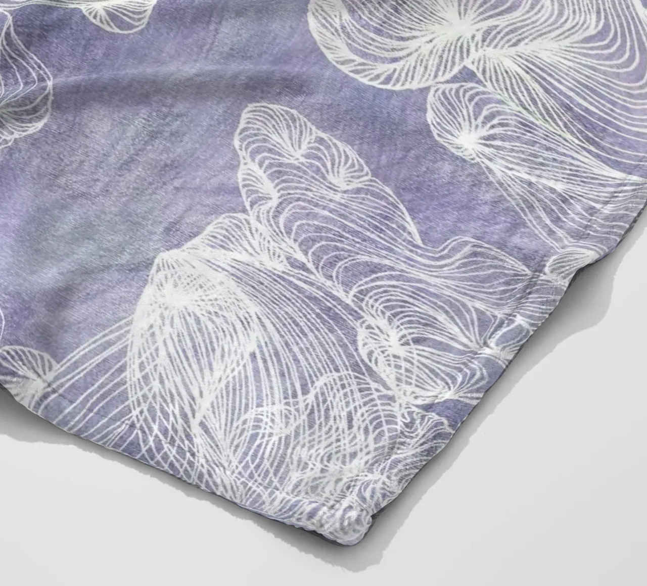 Geisterschalen Fleecedecke von Giulio Iurissevich