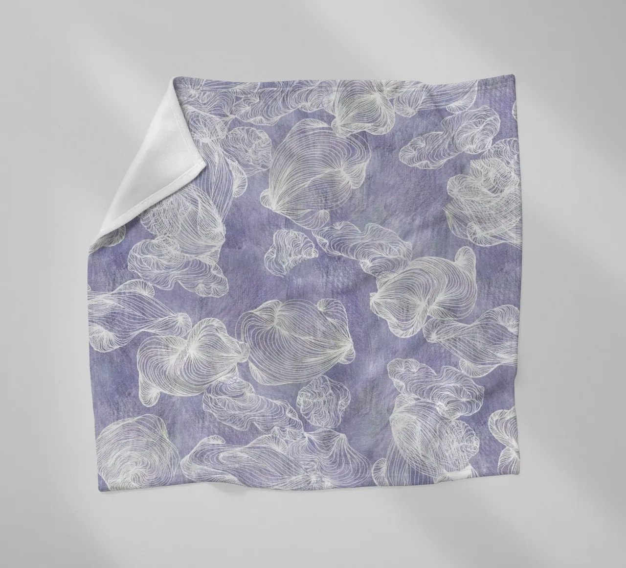 Geisterschalen Fleecedecke von Giulio Iurissevich