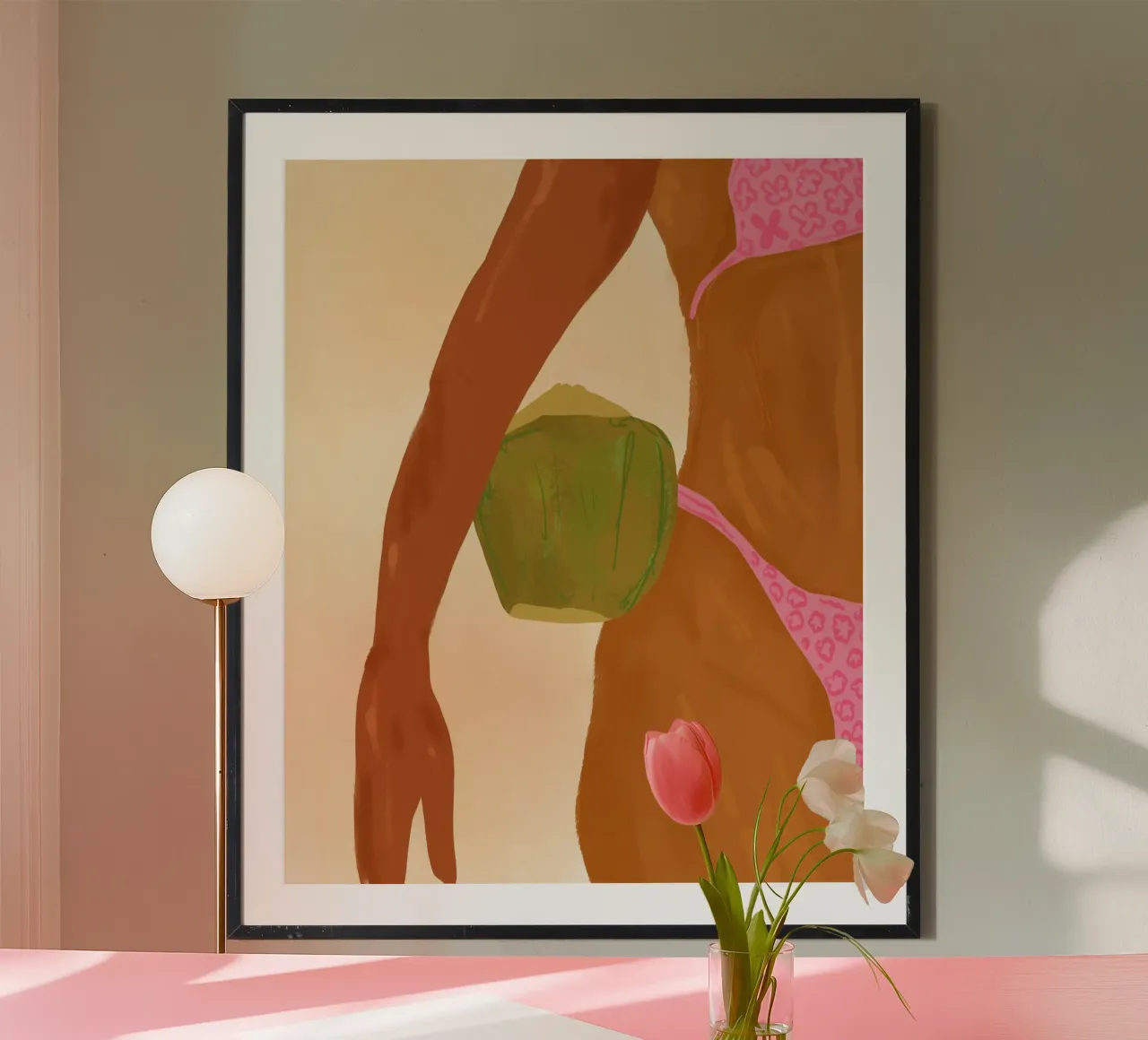 Solo io e la mia noce di cocco in una giornata di sole poster con telaio in legno da Kintsugi99
