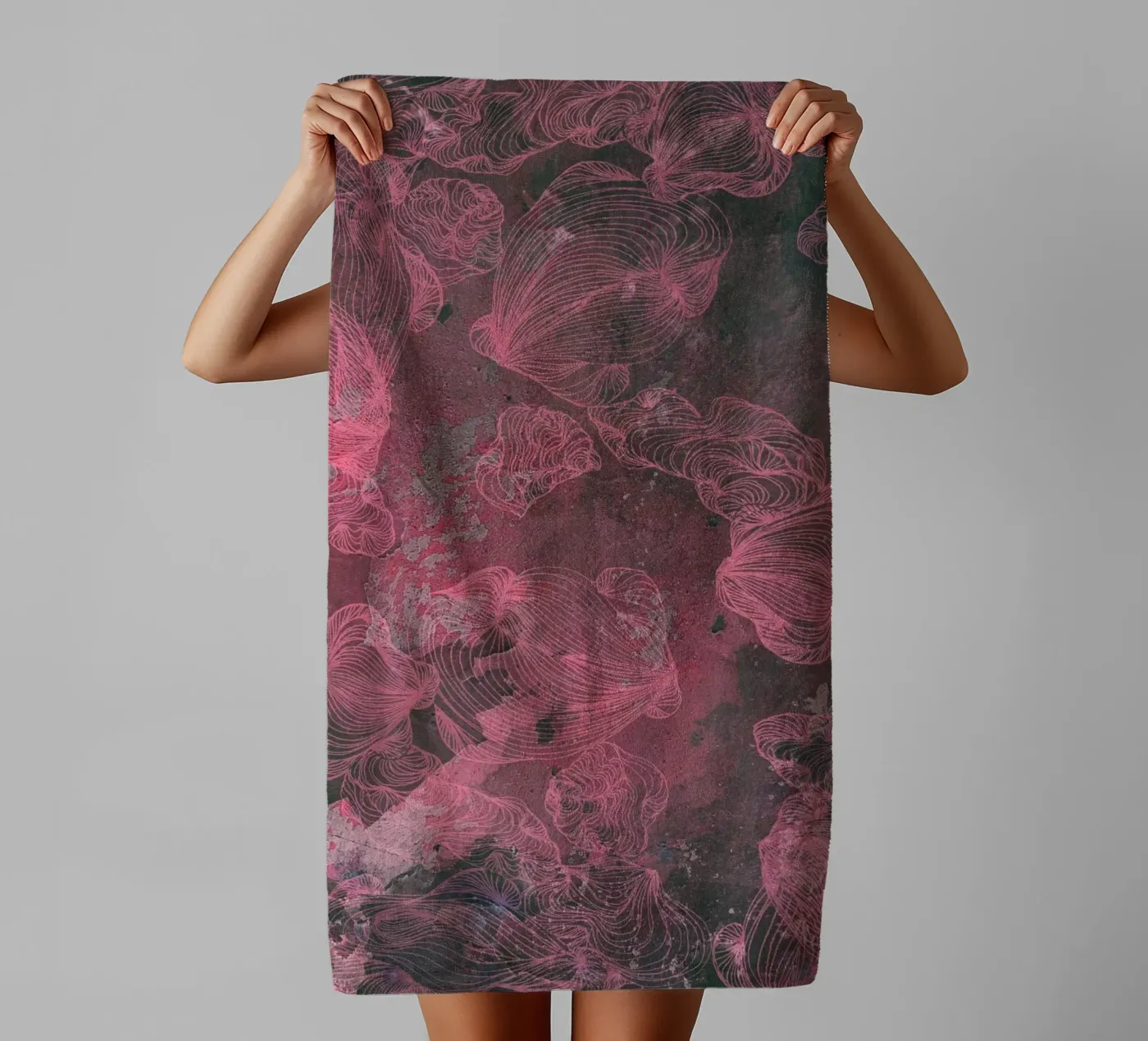 burn2 towel by Giulio Iurissevich