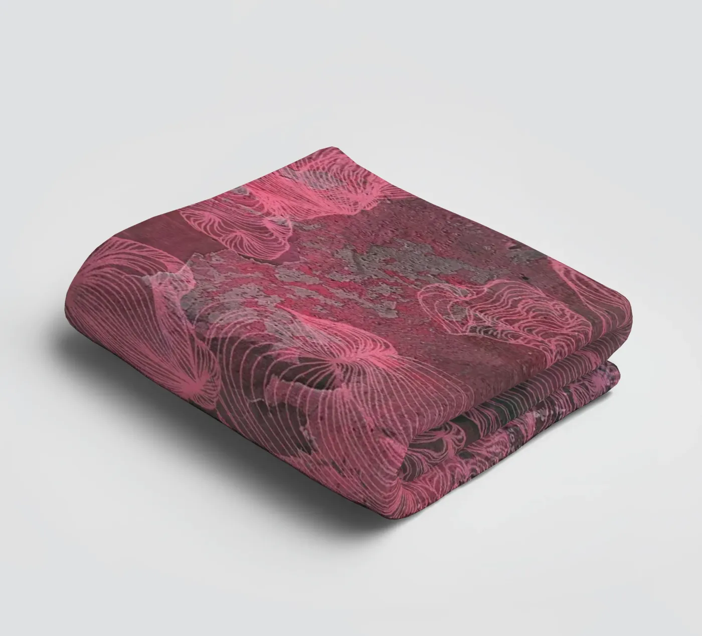 burn2 towel by Giulio Iurissevich