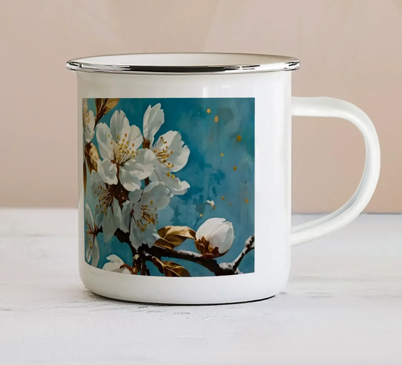 Ramo di ciliegio con fiori bianchi e foglie d'oro tazza in smalto da DesignDoodle