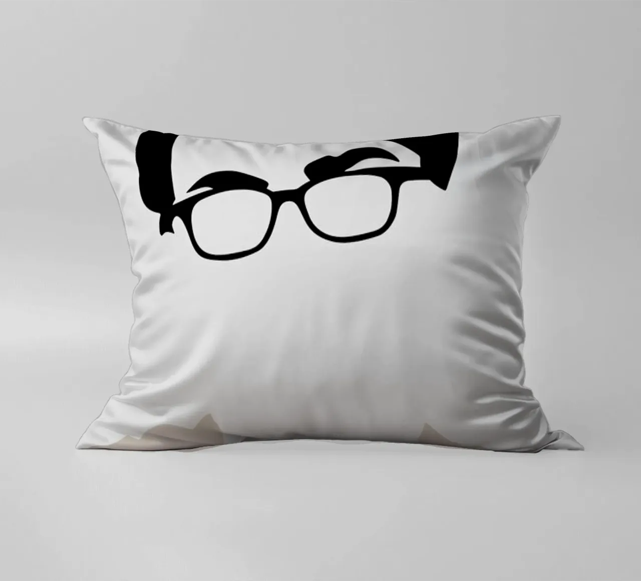 Leonard decorative cushion by Naxart
