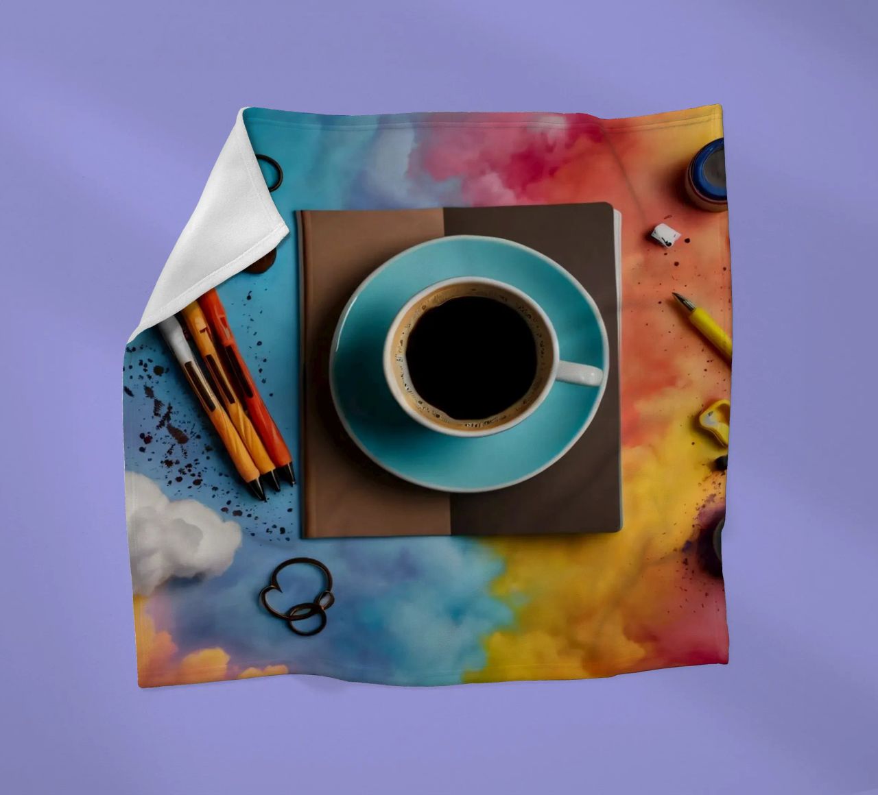 espace de travail avec une tasse de café bleue sur un tableau d'art coloré plaid polaire de DesignDoodle