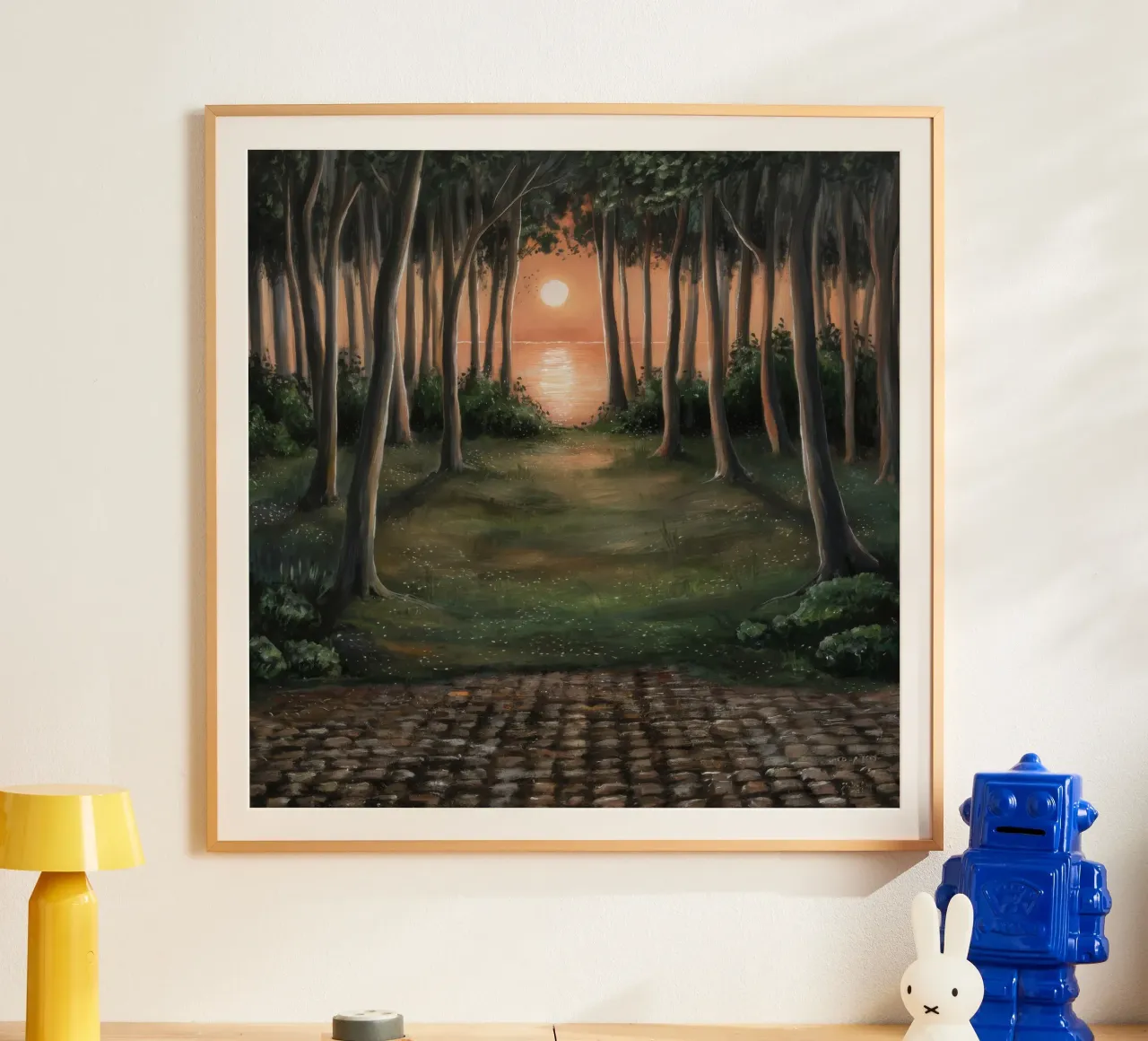 Abbraccio di un sentiero al chiaro di luna poster da Verve Pigments