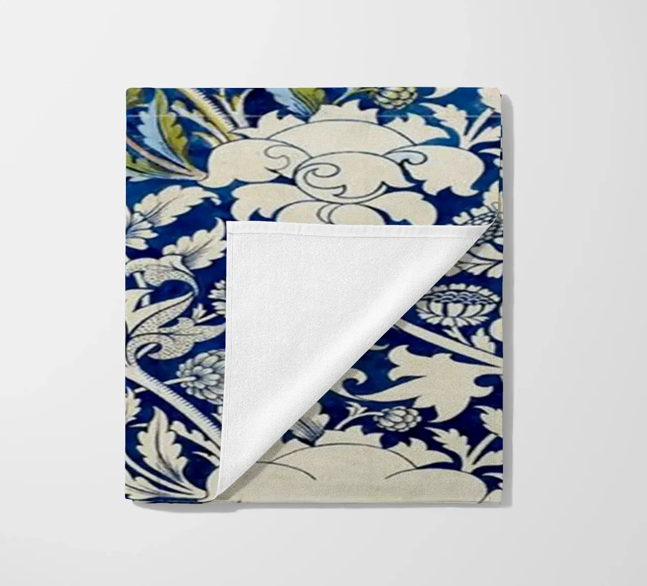 modello di foglia floreale vite william morris telo mare da komo store