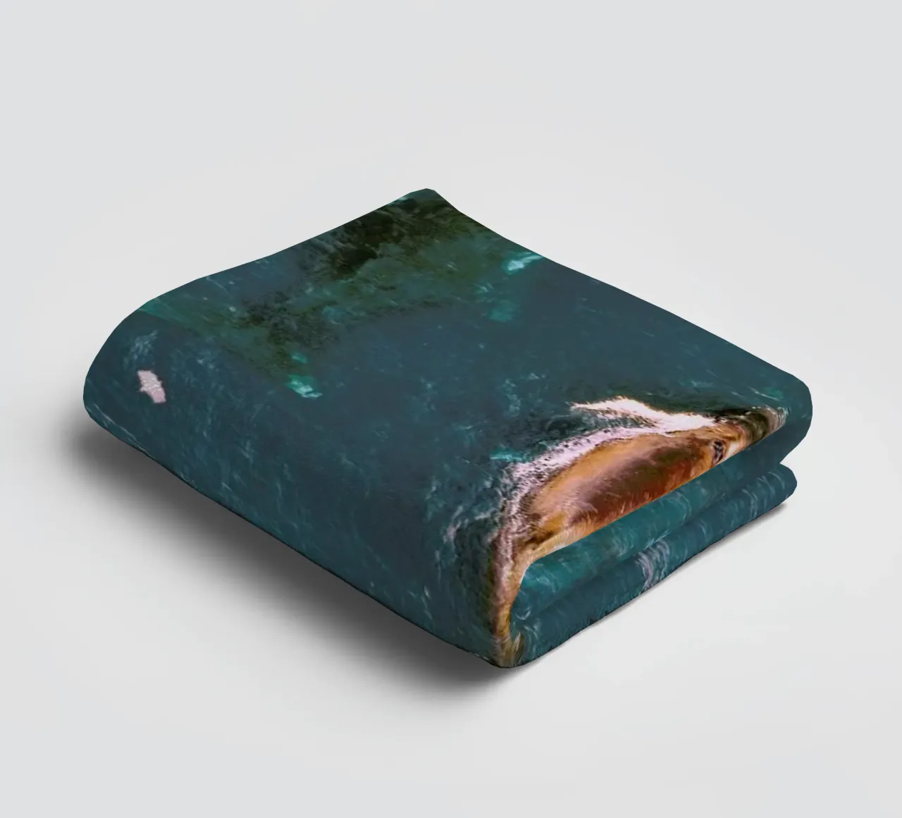 Making Waves towel by EyeEm Mobile GmbH