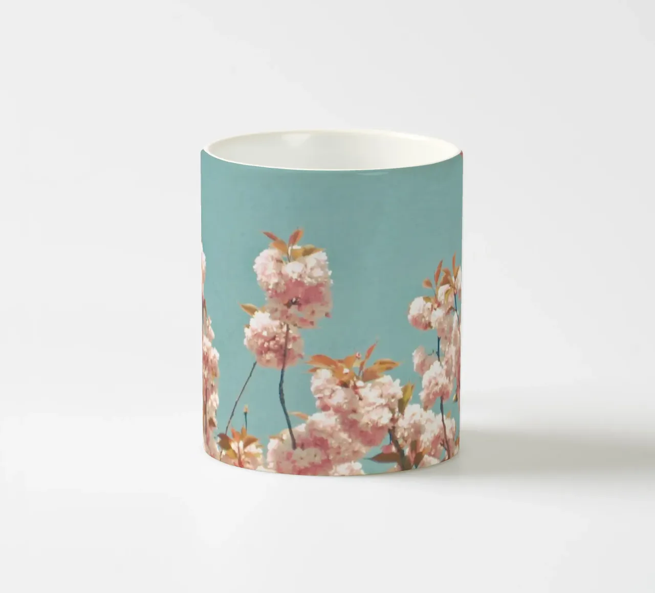 In fiore tazza in ceramica da Cassia Beck Photography