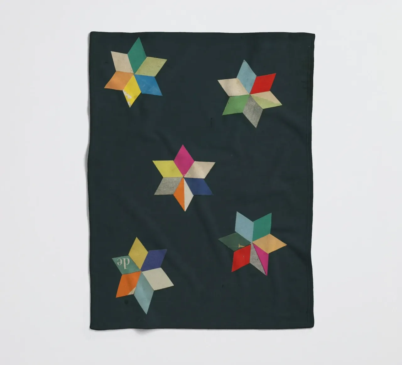 Paper Stars coperta in pile da Cassia Beck Collage