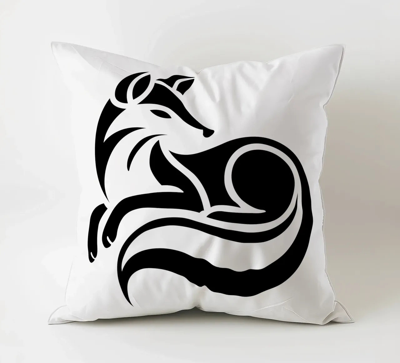 Silent Fox – Minimalist Line Art cuscino da Sivaro