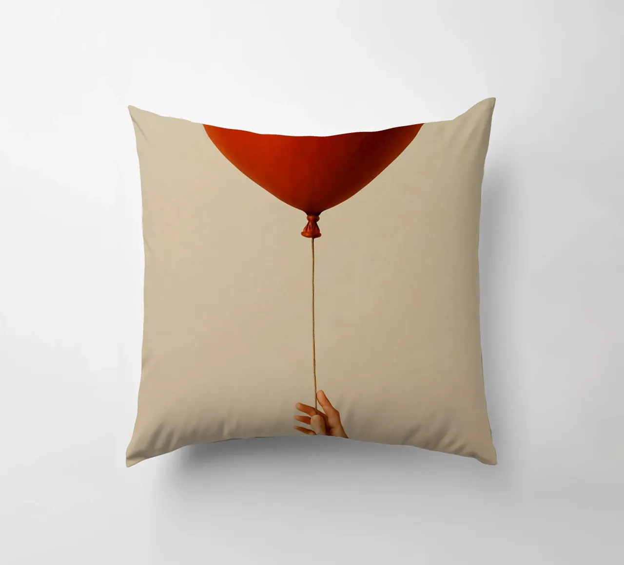 Held by a String: A Terracotta Heart Balloon cuscino da Mosaic Dialogue