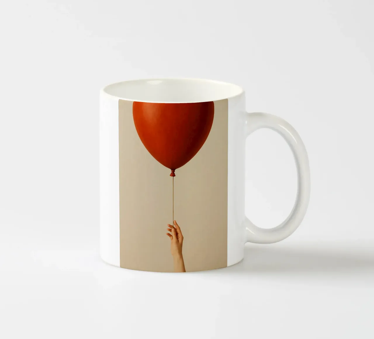 Held by a String: A Terracotta Heart Balloon tazza in ceramica da Mosaic Dialogue