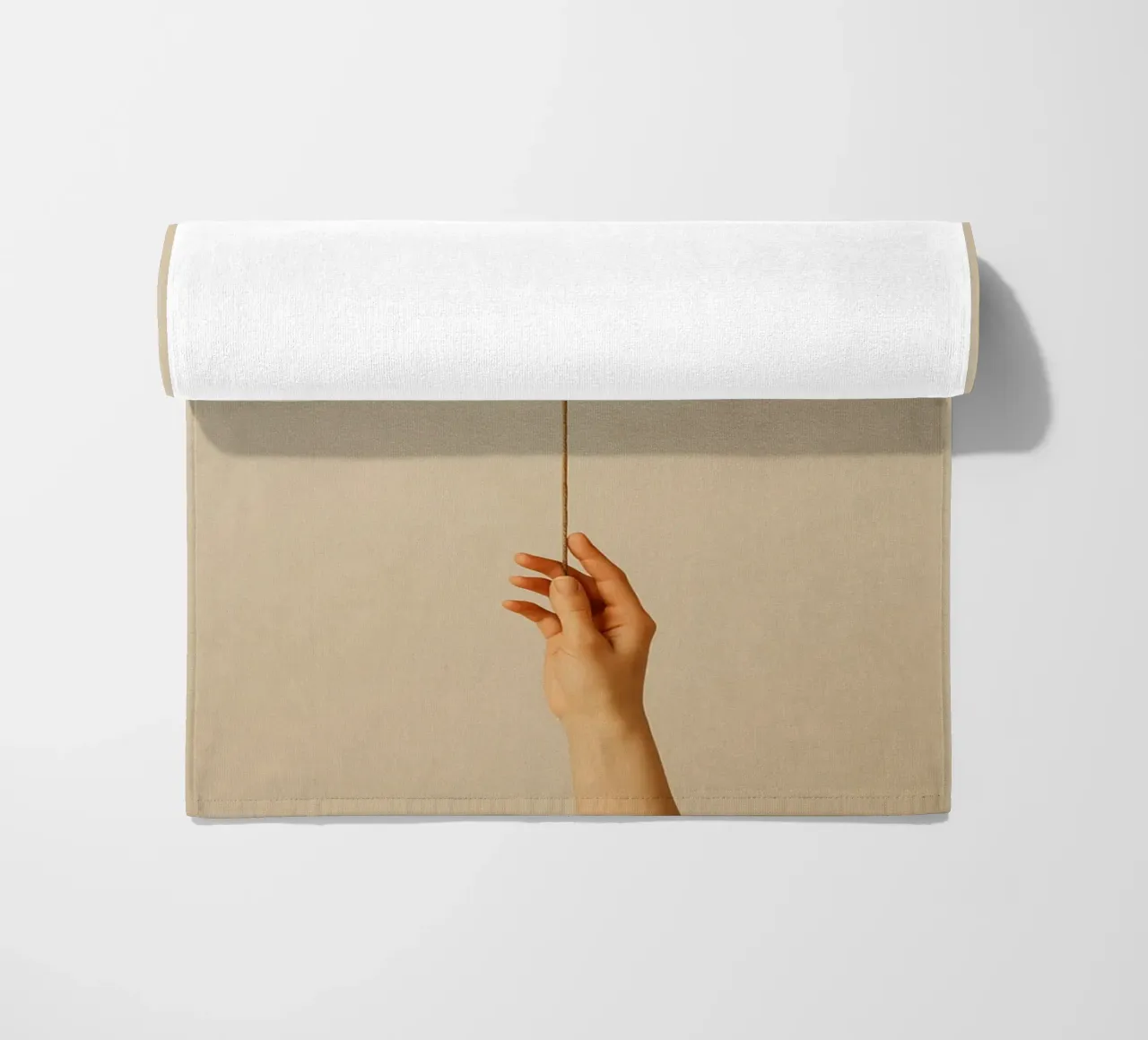 Held by a String: A Terracotta Heart Balloon telo mare da Mosaic Dialogue