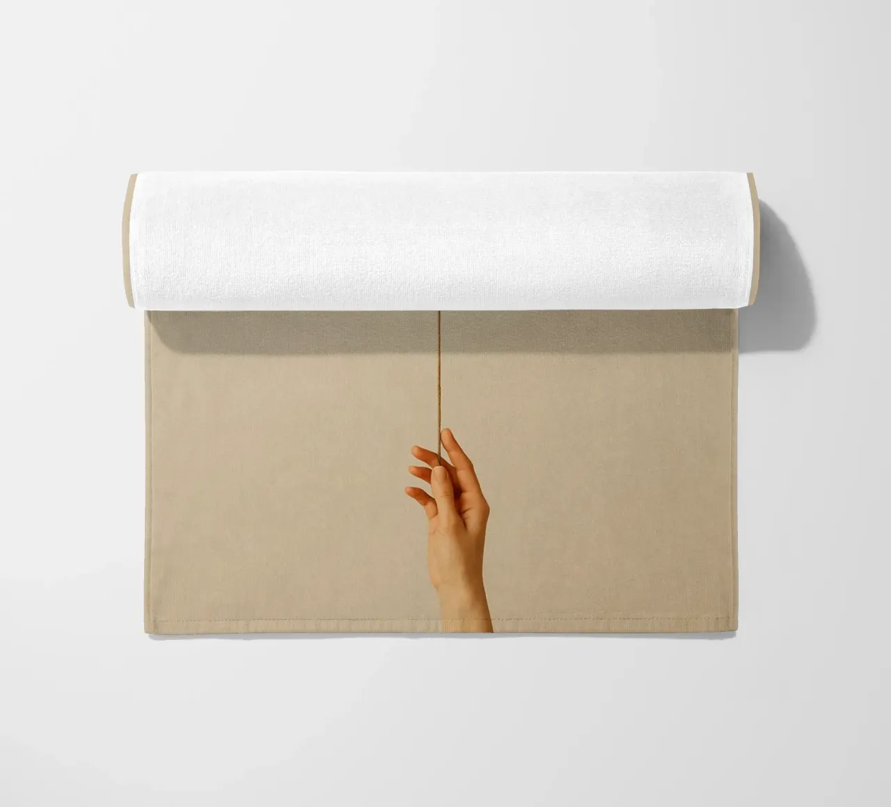 Held by a String: A Terracotta Heart Balloon telo mare da Mosaic Dialogue