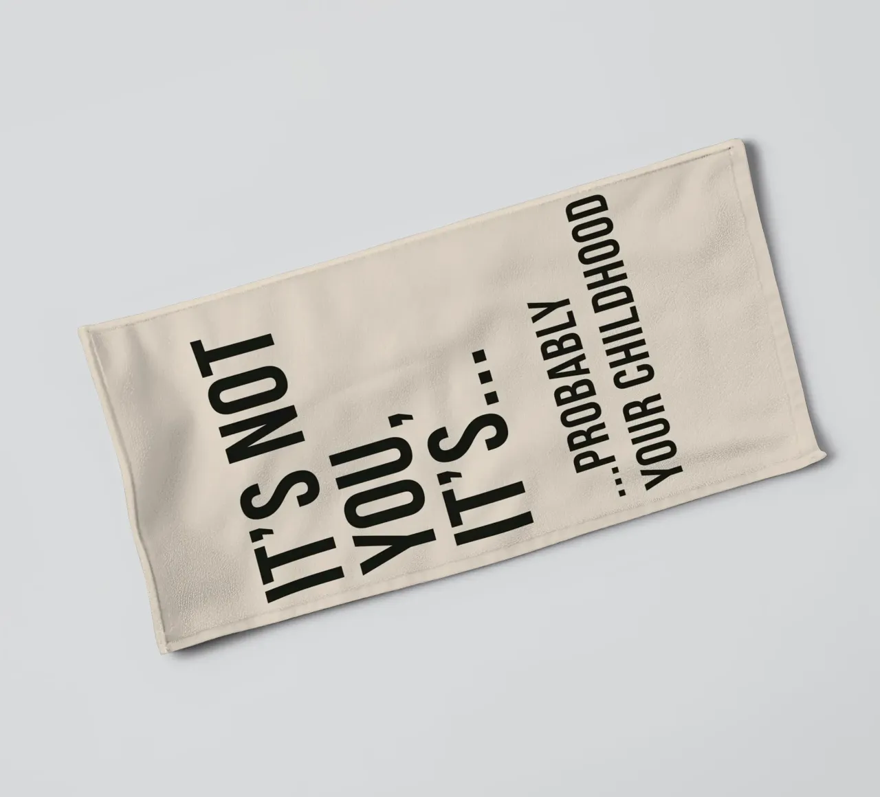"It's Not You, It's... Your Childhood" - A Humorous Take badhanddoek van Mosaic Dialogue